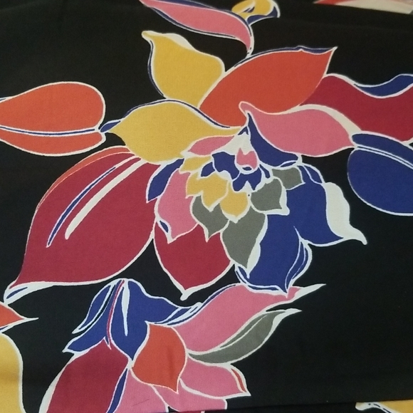 Open Back Floral Dress by Trixxi - Picture 12 of 15